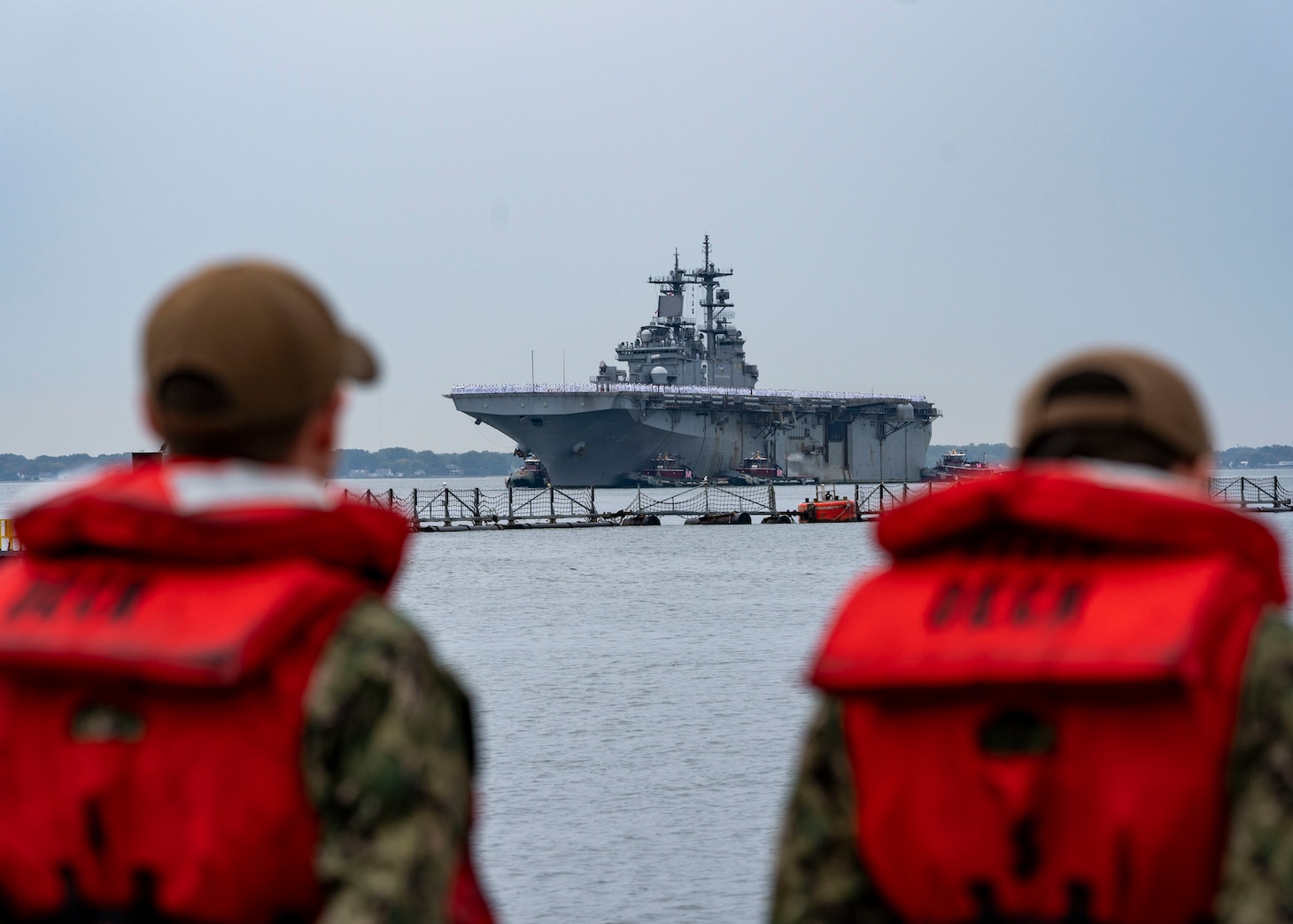 NORFOLK (Oct. 13, 2022) – The Wasp-class amphibious assault ship USS Kearsarge (LHD 3), returns to Naval Station Norfolk after a seven-month deployment, Oct. 13. More than 4,000 Sailors and Marines assigned to the Kearsarge Amphibious Ready Group (ARG) supported a wide range of interoperability opportunities and exercises across the U.S. Sixth Fleet area of operations increasing combat readiness and crisis response capabilities while strengthening relationships with both NATO Allies and partners. (U.S. Navy Photo by Mass Communication Specialist 2nd Class Nathan T. Beard)
