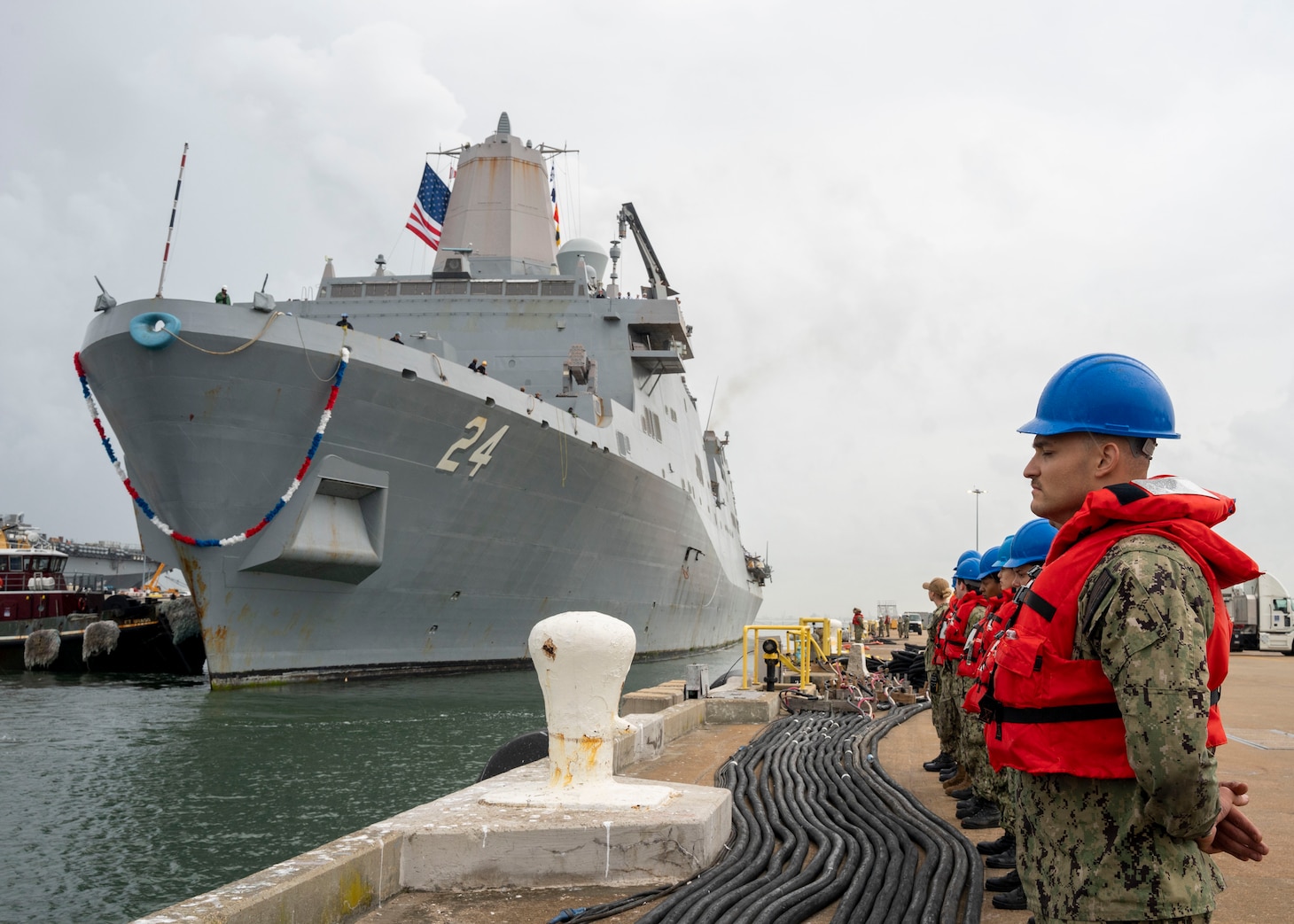 The San Antonio-class amphibious transport dock USS Arlington (LPD 24), returns to Naval Station Norfolk after a seven-month deployment, Oct. 13.
