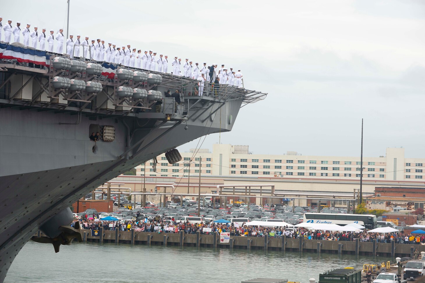 NORFOLK (Oct. 13, 2022) – The Wasp-class amphibious assault ship USS Kearsarge (LHD 3), returns to Naval Station Norfolk after a seven-month deployment, Oct. 13. More than 4,000 Sailors and Marines assigned to the Kearsarge Amphibious Ready Group (ARG) supported a wide range of interoperability opportunities and exercises across the U.S. Sixth Fleet area of operations increasing combat readiness and crisis response capabilities while strengthening relationships with both NATO Allies and partners. (U.S. Navy Photo by Mass Communication Specialist Seaman Aaron Arroyo)