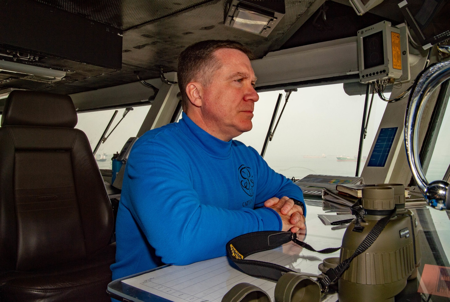 221014-N-JO823-1075 MANILA BAY (Oct. 14, 2022) Capt. Daryle Cardone, commanding officer of the U.S. Navy’s only forward-deployed aircraft carrier, USS Ronald Reagan (CVN 76), oversees the ship’s anchoring in Manila Bay, Philippines, Oct. 14. Ronald Reagan, the flagship of Carrier Strike Group 5, provides a combat-ready force that protects and defends the United States, and supports alliances, partnerships and collective maritime interests in the Indo-Pacific region. (U.S. Navy photo by Mass Communication Specialist Seaman Natasha ChevalierLosada)