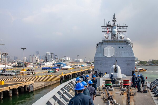 MANILLA, Philippines (Oct. 14, 2022) Ticonderoga-class guided-missile cruiser USS Chancellorsville (CG 62) conducts a port visit in Manila, Philippines on Oct. 14, 2022. Chancellorsville is forward-deployed to the U.S. 7th Fleet in support of security and stability in the Indo-Pacific and is assigned to Commander, Task Force 70, a combat-ready force that protects and defends the collective maritime interest of its allies and partners in the region. (U.S. Navy photo by Mass Communication Specialist 2nd Class Justin Stack)
