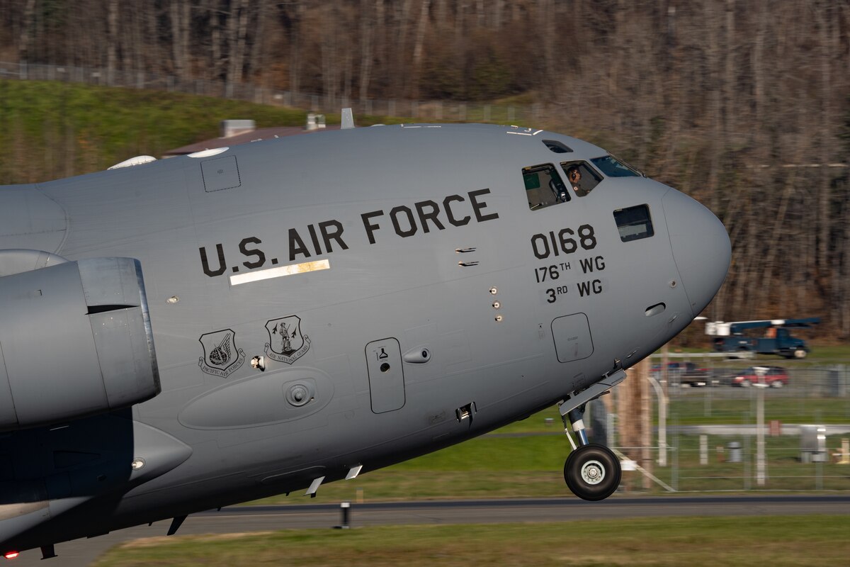 U.S. Air National Guard C-17 Globemaster III taking off