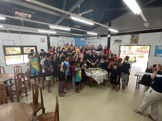 PATTAYA, Thailand (Oct. 8, 2022) Sailors from Arleigh Burke-class guided-missile destroyer USS Higgins (DDG 76) and Royal Canadian Navy (RCN) Halifax-class frigate HMCS Winnipeg (FFH 338) pose for a group photo during a community relations event at the Child Development and Protection Center in Pattaya, Thailand during a port visit, Oct. 8. Higgins is assigned to Commander, Task Force 71/Destroyer Squadron (DESRON) 15, the Navy’s largest forward-deployed DESRON and the U.S. 7th fleet’s principal surface force. (U.S. Navy photo by Cryptologic Technician (Interpretive) 2nd Class Sabrina Agnewrossbauer)