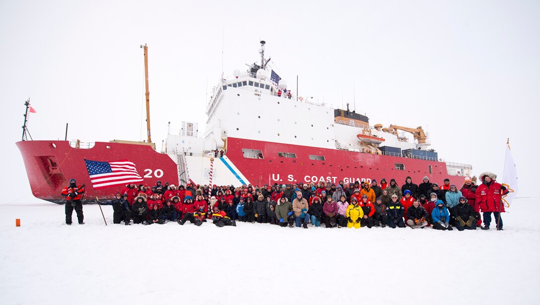 2015 - CGC Healy at North Pole