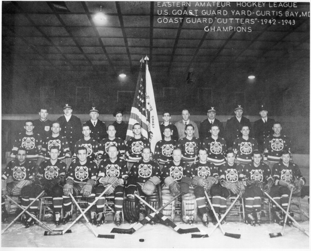 1943 USCG Hockey Team "Cutters"