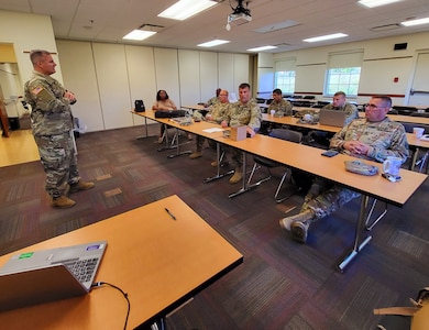 Army Reserve career counselors prep for new year