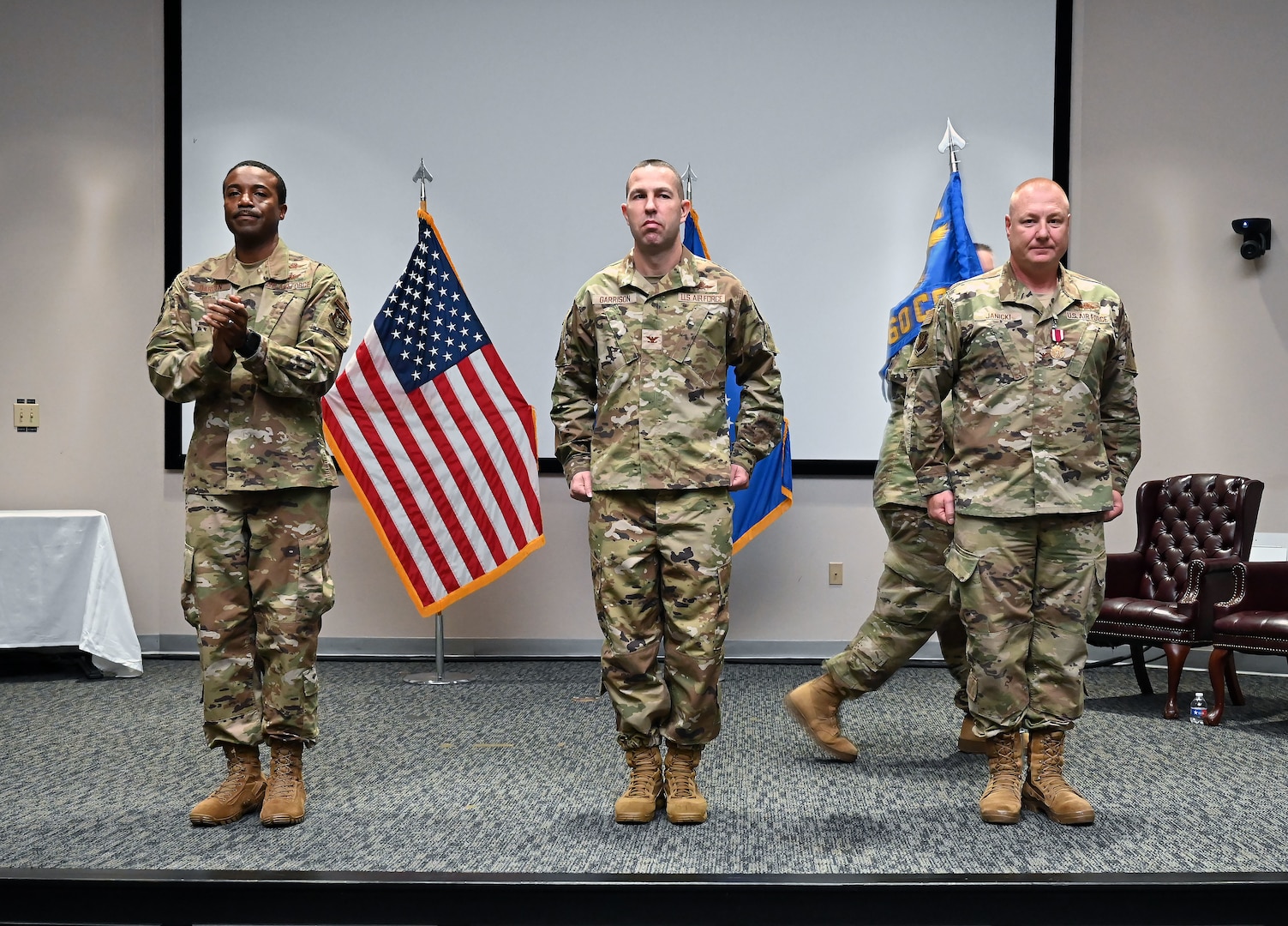 860th Cyberspace Operations Group changes commanders u003e Joint Base San  Antonio u003e News