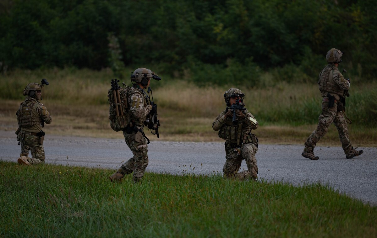 U.S. and Republic of Korea (ROK) combined forces participating in joint training, practice tactical movements