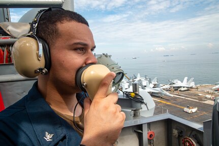 USS Ronald Reagan Departs from the Philippines