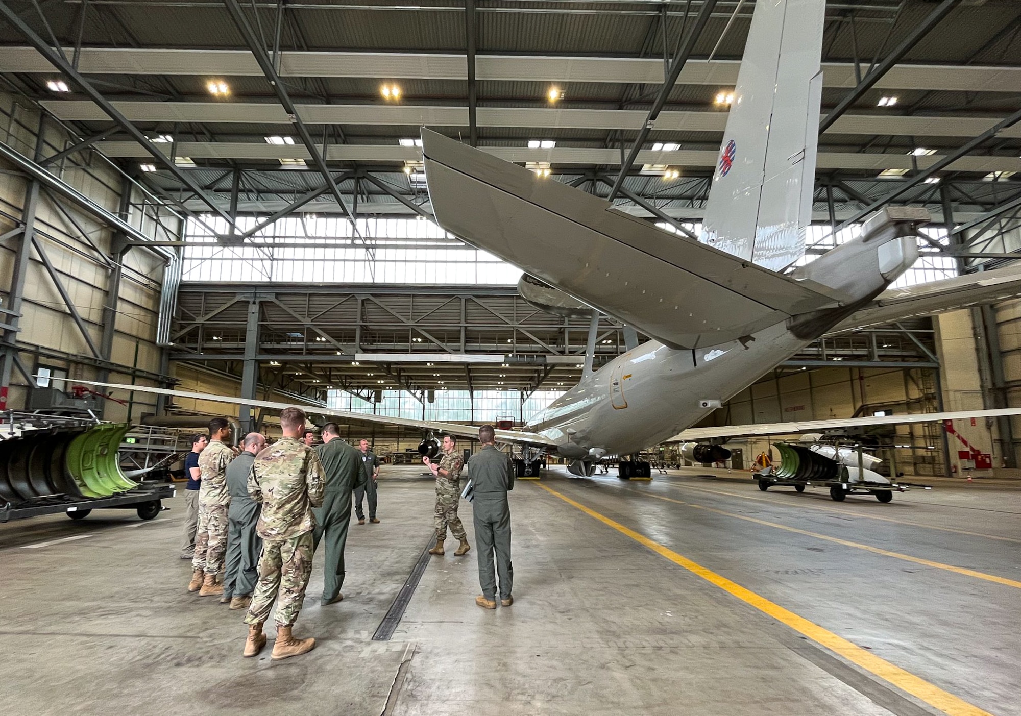 AWACS NATO “Introduction to Electromagnetic Warfare”