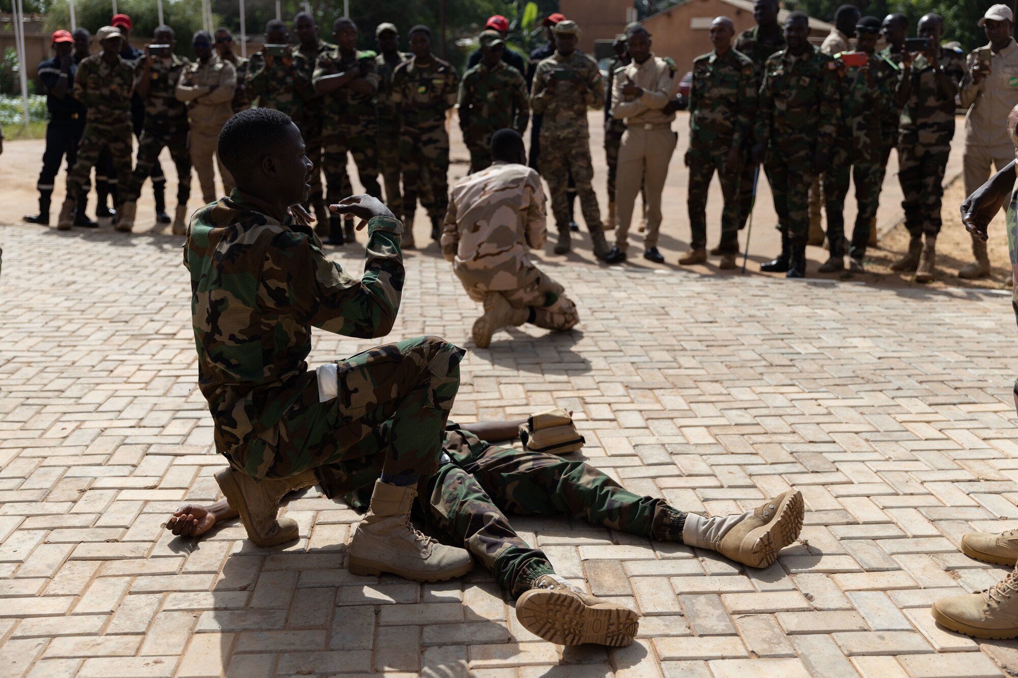 The Indiana National Guard state partnership medical team spent more than two weeks in Niamey, Niger, in September instructing the Niger armed forces’ first combat medic team in tactical combat casualty care and behavioral health. Indiana and Niger have been State Partnership Program partners since 2017.
