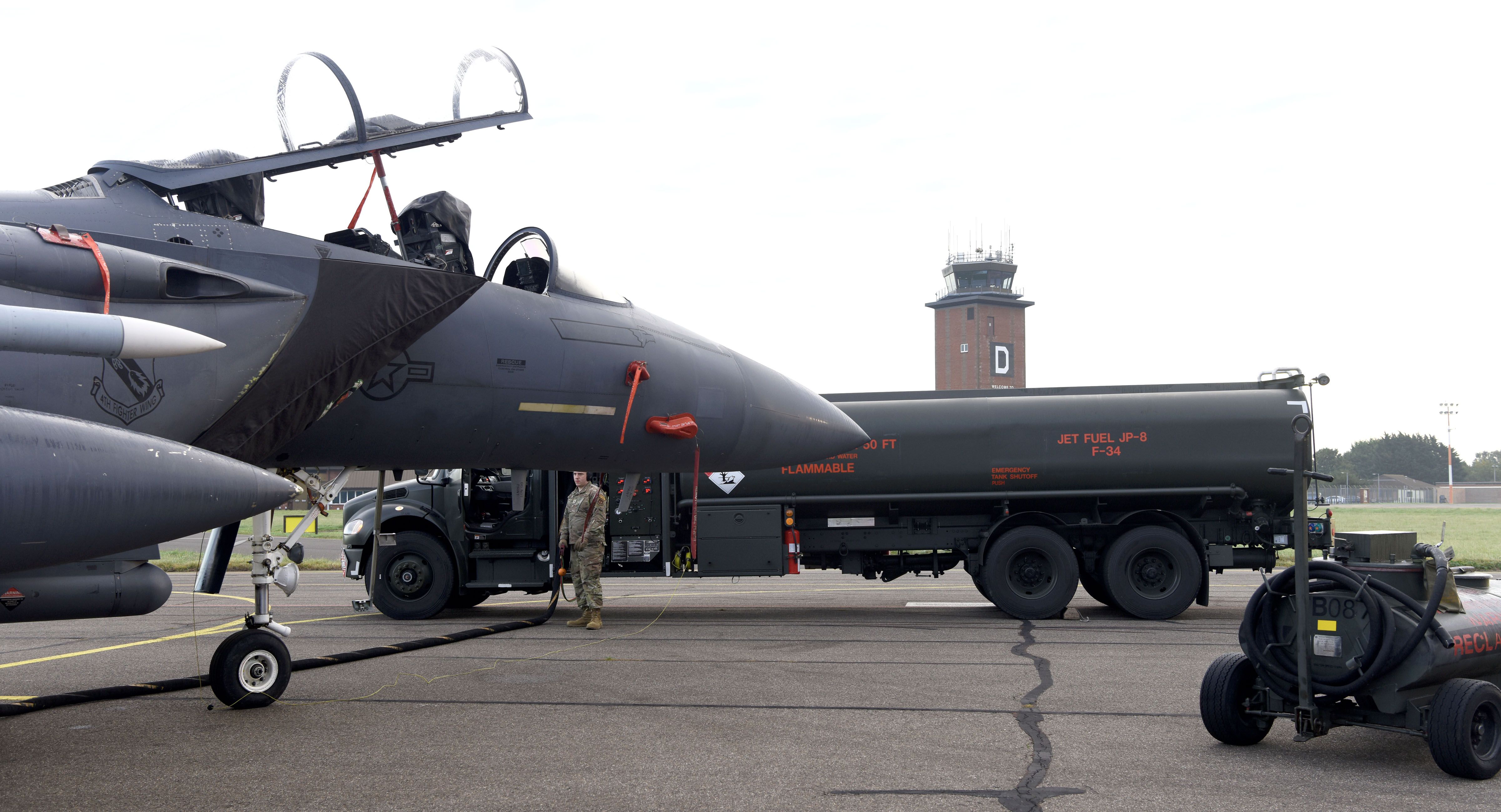 Team Mildenhall provides support as SeymourJohnson AFB F15s pay flying visit > Royal Air Force