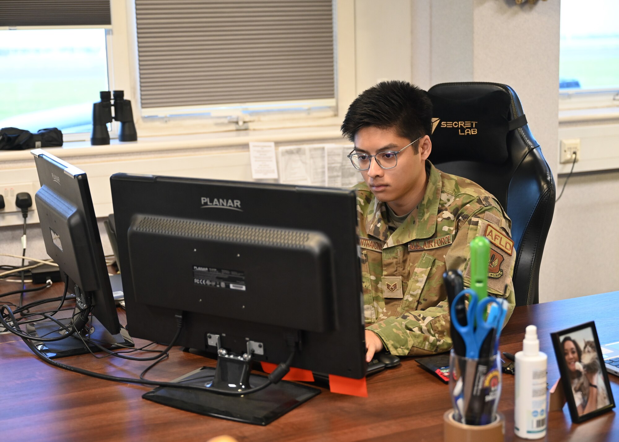 Airfield management operates clear and effective communication between airfield agencies to verify information and ensure safety on the airfield.