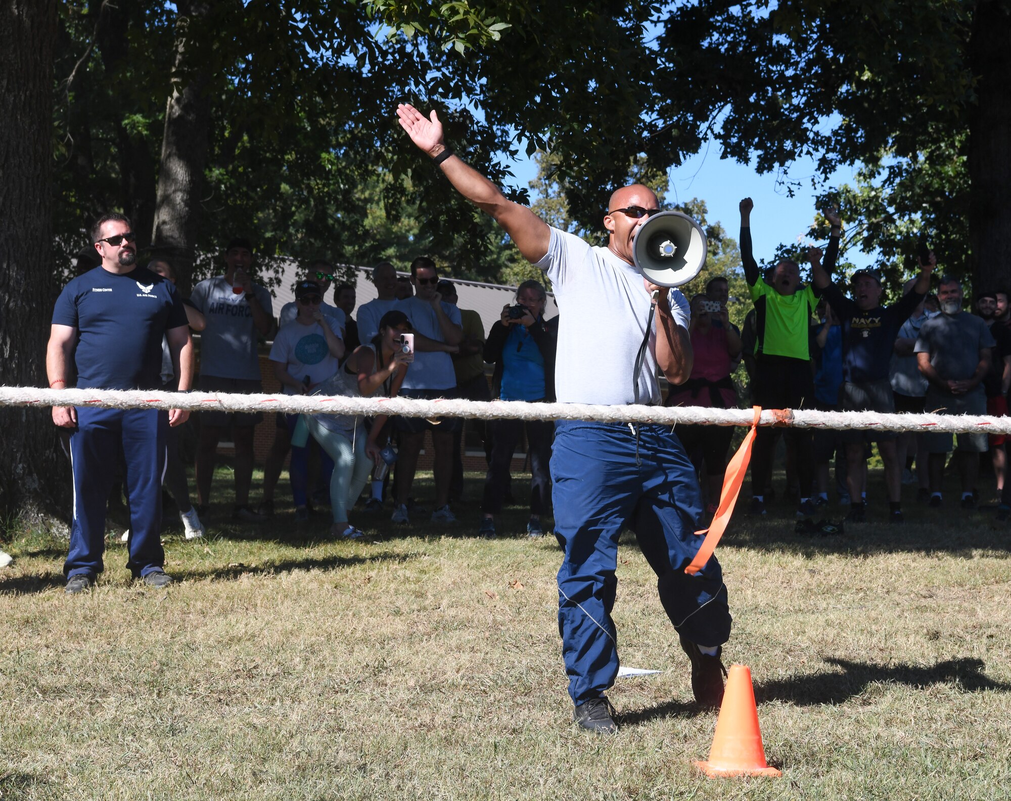 Col. Randel Gordon declaring winner in tug-of-war match