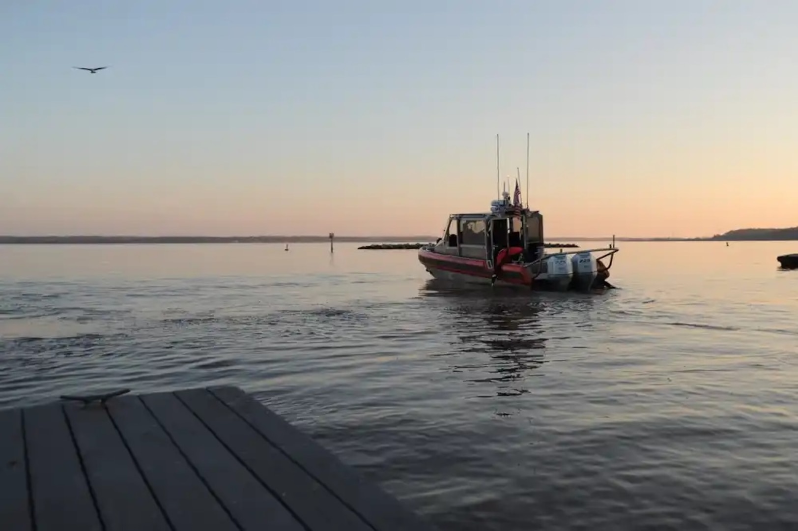 A boat crew from Coast Guard Station Washington prepares to dock at Leesylvania State Park, Woodbridge, Va., Nov. 17, 2018. The crew members, who are all members of the Coast Guard Reserve, conducted the training mission and patrol that took them to the southern part of their station’s area of responsibility. (Coast Guard photo by Petty Officer 2nd Class Lisa Ferdinando)