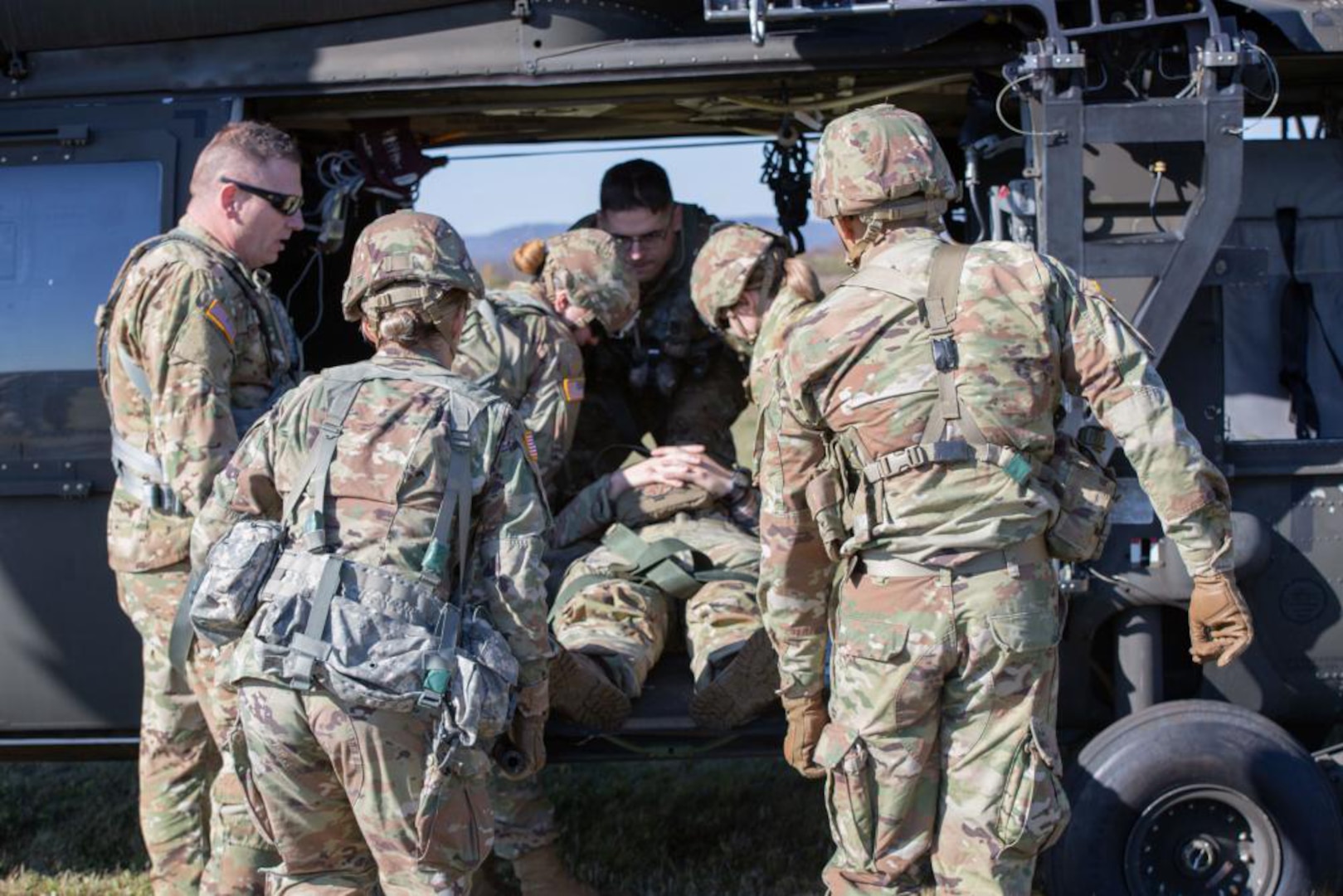 New York Army Guard Medics, Medevac Aircrews Train Together > New ...