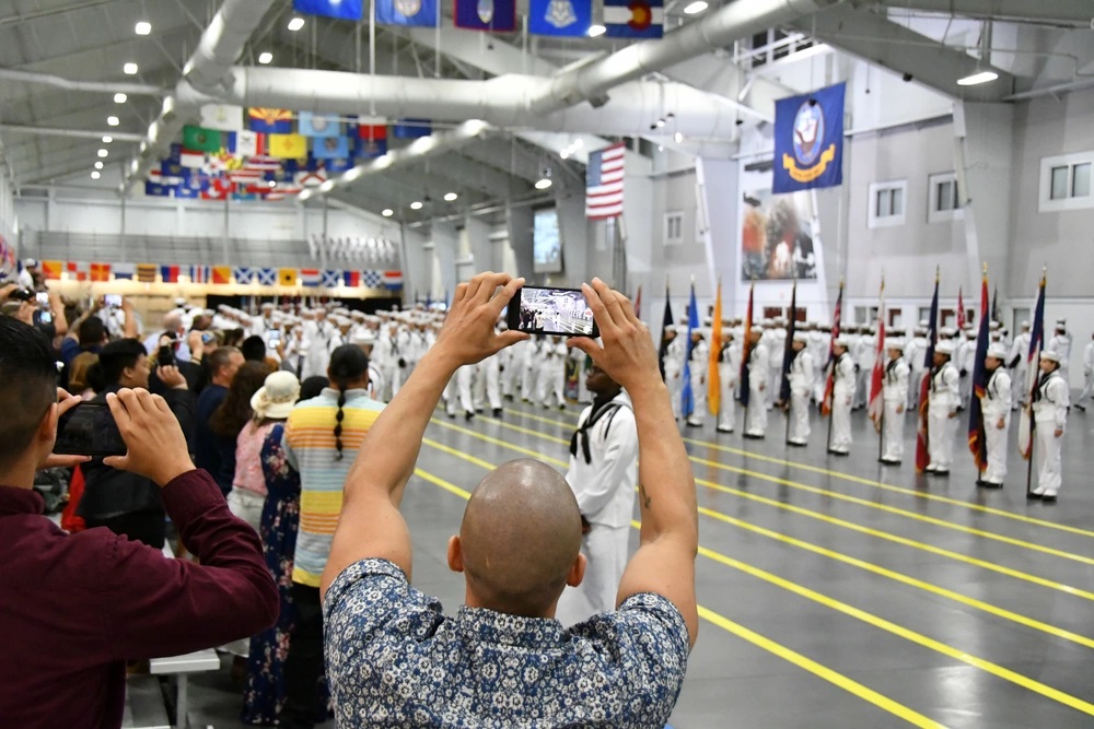 180706-N-BM202-0072 GREAT LAKES, Ill. (July 6, 2018) Congratulations to 395 of the newest and sharpest Sailors in the U.S. Navy who graduated from boot camp July 6, at Recruit Training Command. More than 30,000 recruits graduate annually from the Navy's only boot camp. (U.S. Navy photo by Camilo Fernan/Released)