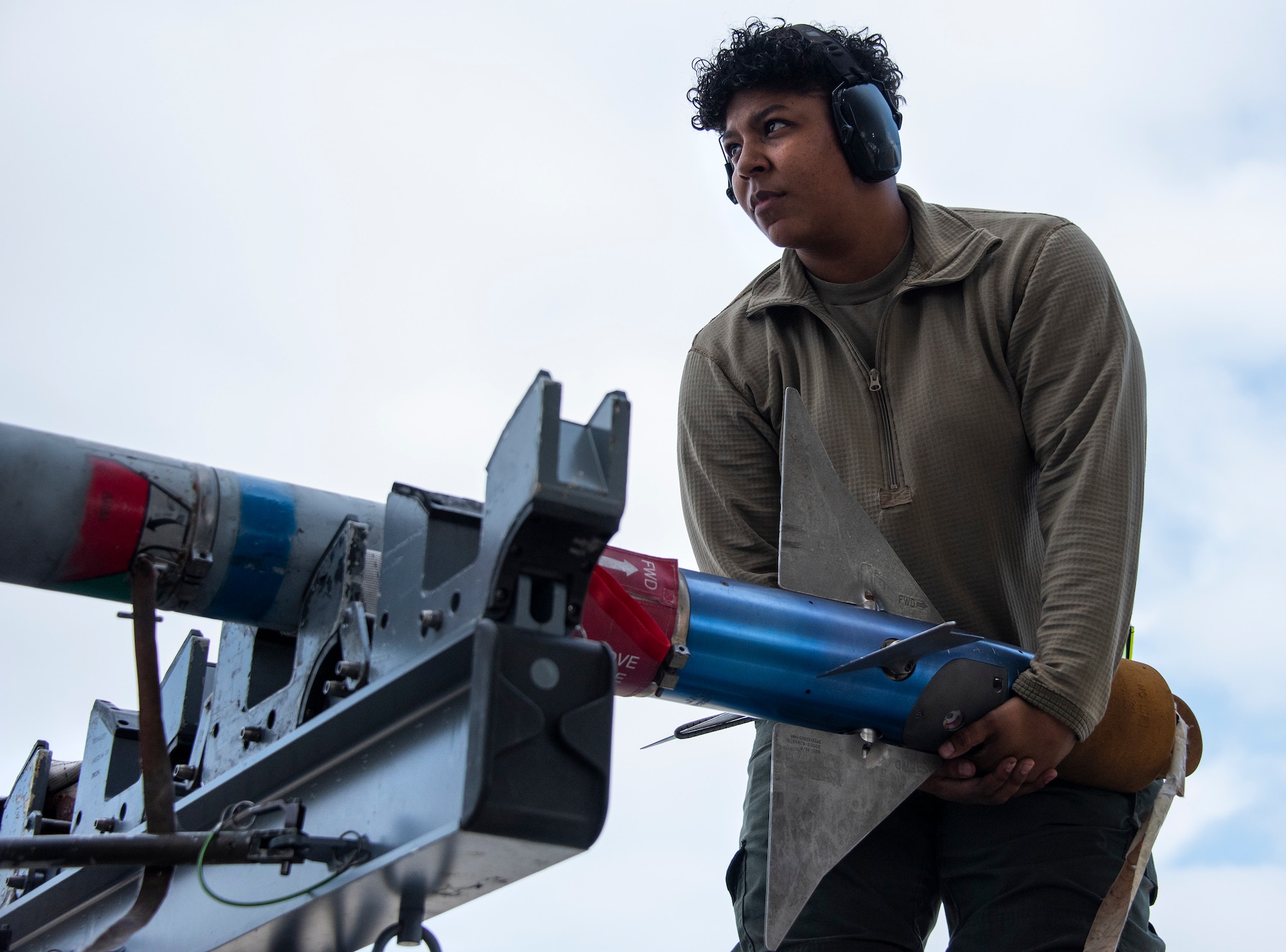 Oct Raptor weapons load competition