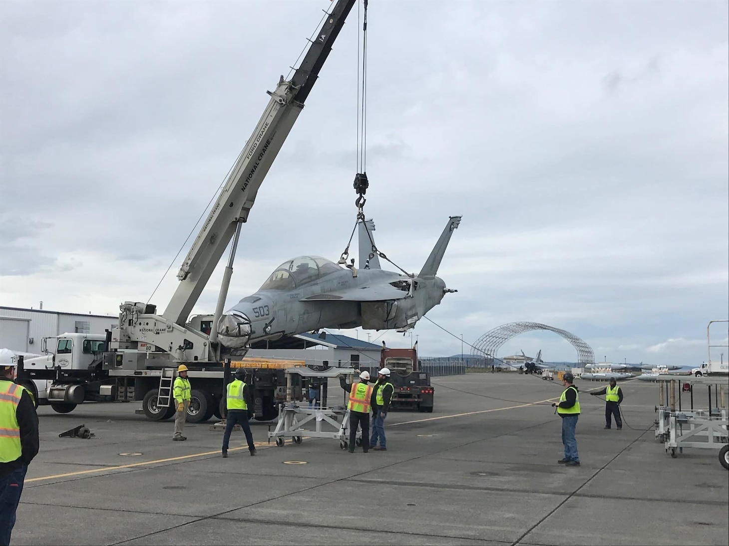 EA-18G Growler 515, assigned to Electronic Attack Squadron 129, arrives wingless at Naval Air Station Whidbey Island before undergoing refurbishment.
