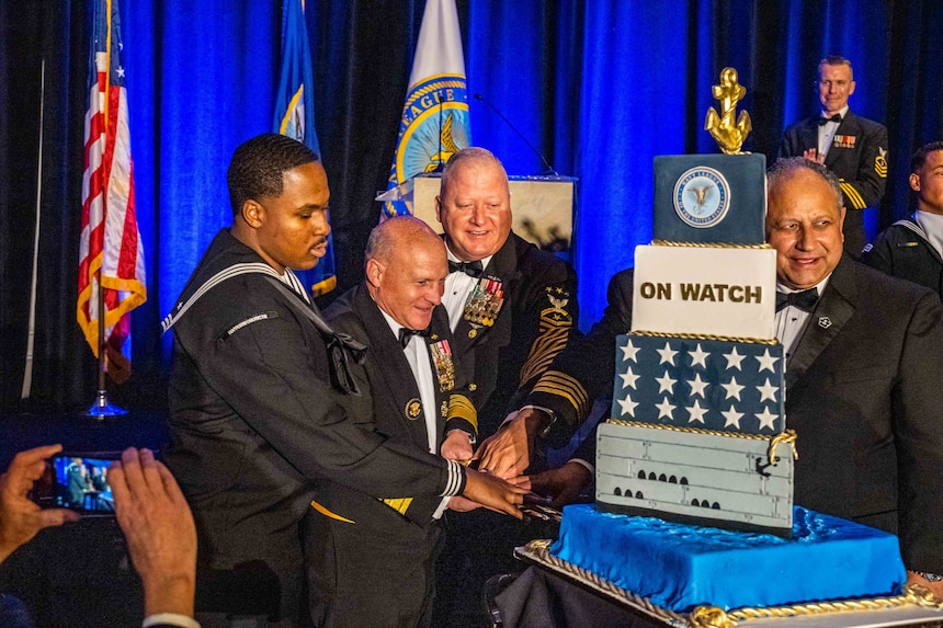 CNO Gives Remarks at Navy Birthday Ball > United States Navy > display