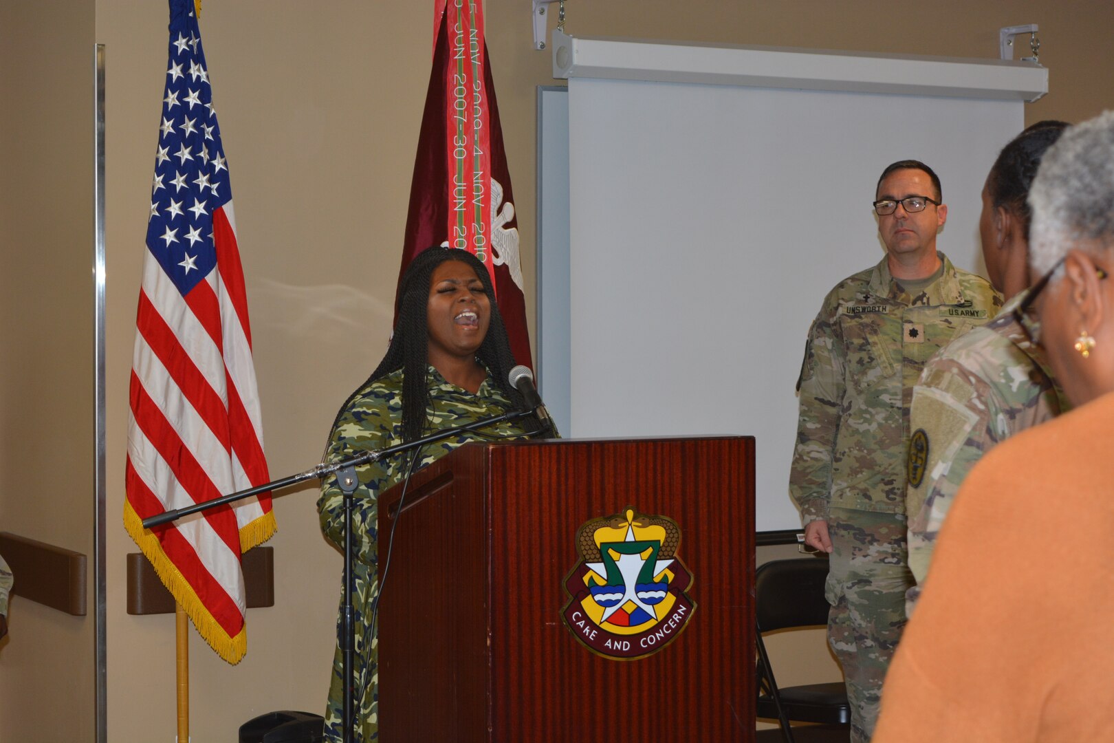 A highlight of the Carl R. Darnall Army Medical Center’s annual prayer breakfast, Nina Robinson, music coordinator for the Agape Church in Killeen, sang the national anthem and her version of “I’ll Trust You” by Richard Smallwood. (U.S. Army photo by Rodney Jackson, CRDAMC PAO)