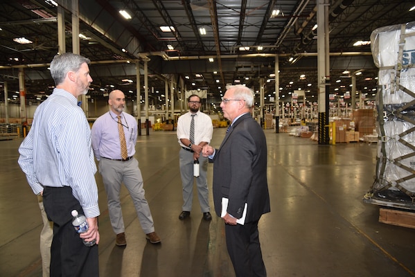 DLA’s chief financial officer visits DLA Distribution – tours Eastern Distribution Center