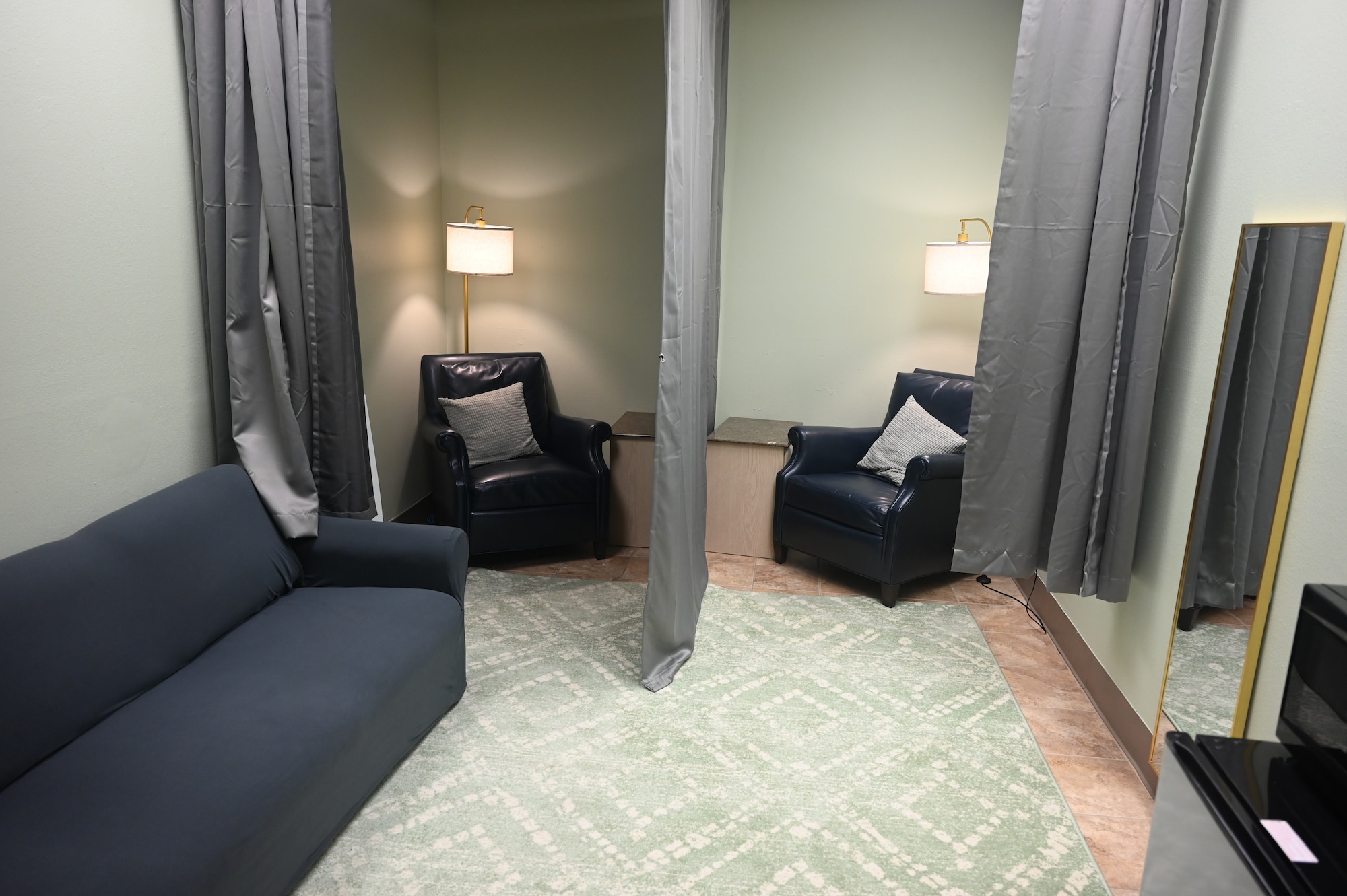 The 607th Air Control Squadron’s Mothers Room is prepared for any nursing mothers who need it, August 22, 2022 at Luke Air Force Base, Arizona. The Mothers Room was renovated to meet the standards set by 56th Fighter Wing Public Health and the Air Force, which ensure that Airmen are provided with the proper resources to take care of themselves. (U.S. Air Force photo by Airman 1st Class Jakob Hambright)