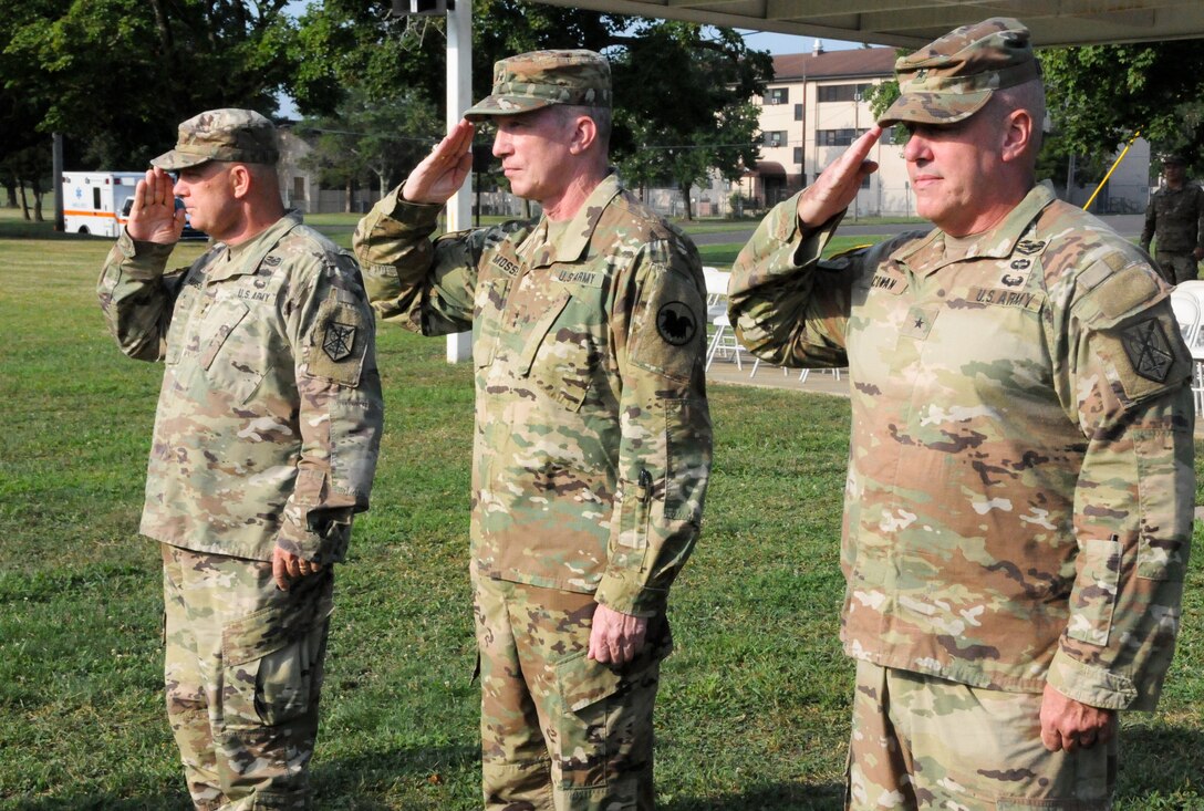 Army Reserve’s 200th Military Police Command welcomes new commanding general