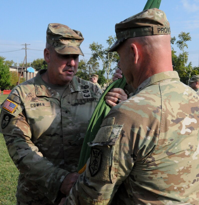 Army Reserve’s 200th Military Police Command welcomes new commanding general