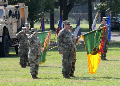 Army Reserve’s 200th Military Police Command welcomes new commanding general