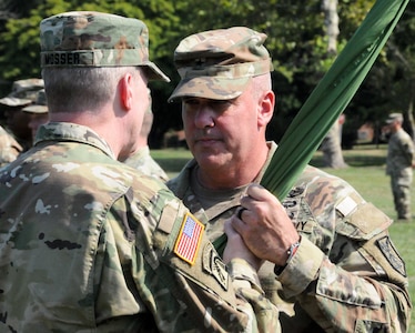 Army Reserve’s 200th Military Police Command welcomes new commanding general