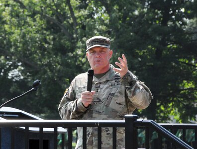 Army Reserve’s 200th Military Police Command welcomes new commanding general