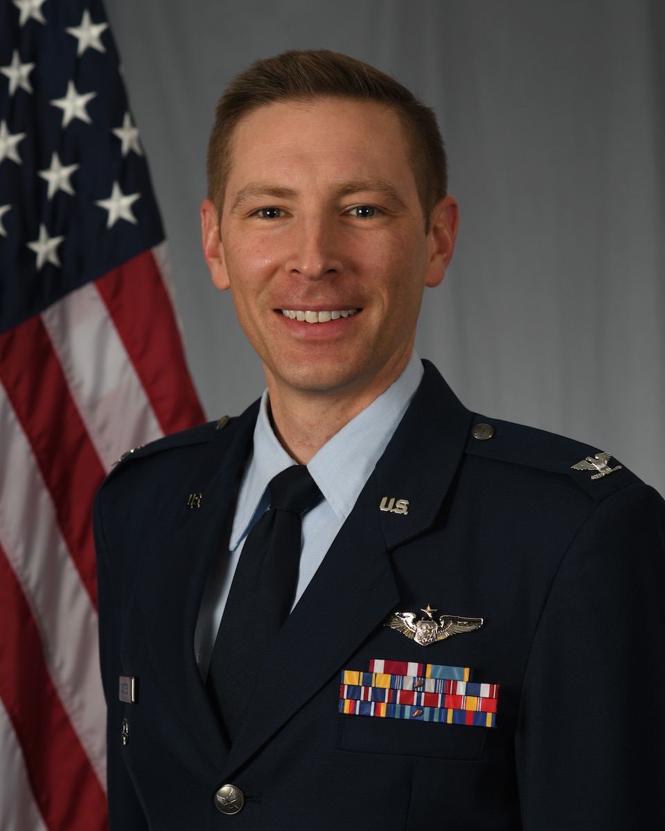 Col Matthew Caspers