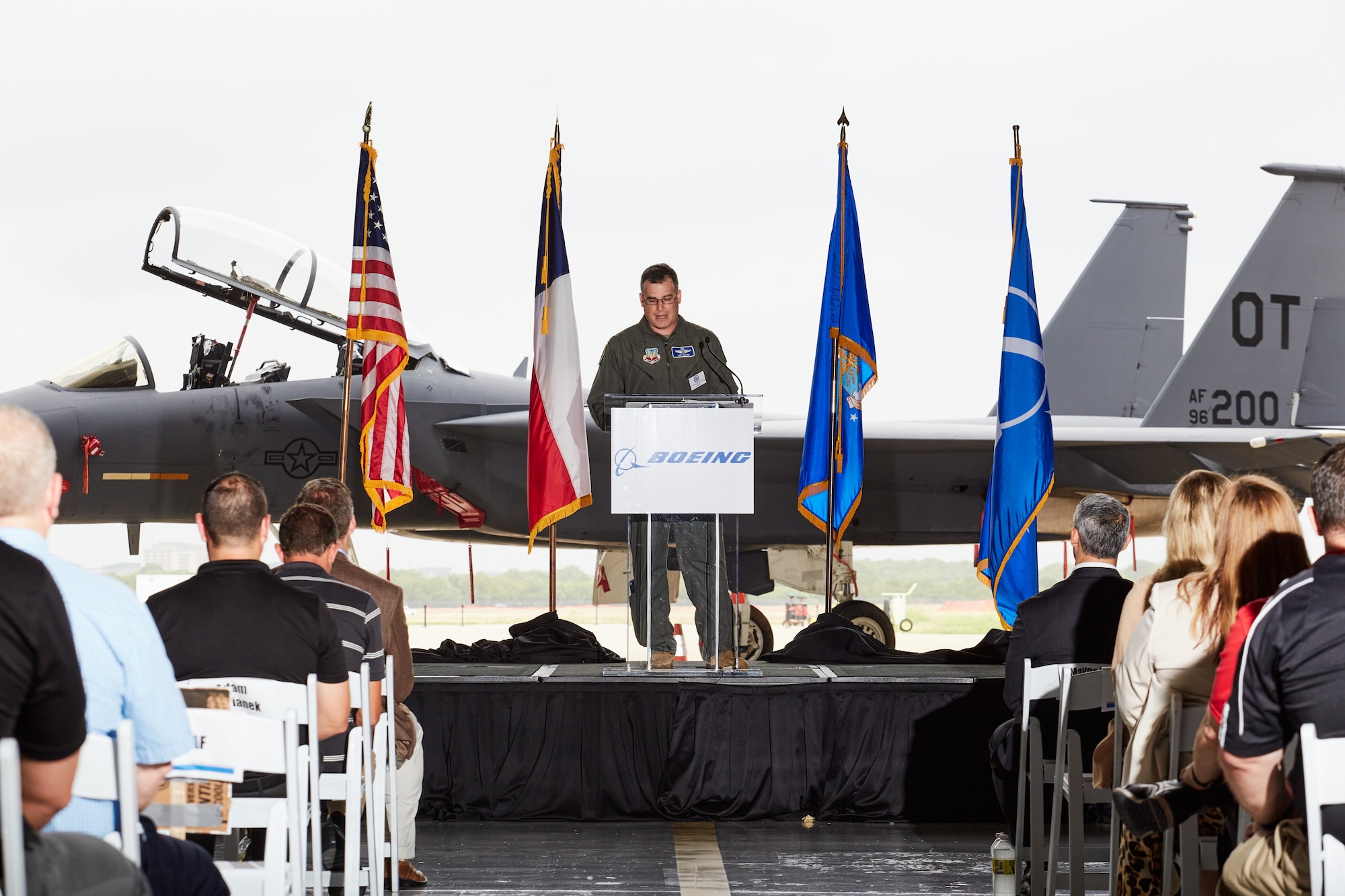 Col. Matthew “Pauly” Schorr addresses the USAF, Boeing, and BAE Systems team on July 21, 2022 at the Boeing San Antonio Modification Facility adjacent to Joint Base San Antonio. (Courtesy photo)