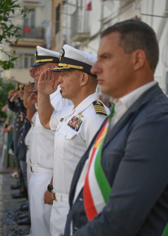 Lt. Vincent Capodanno