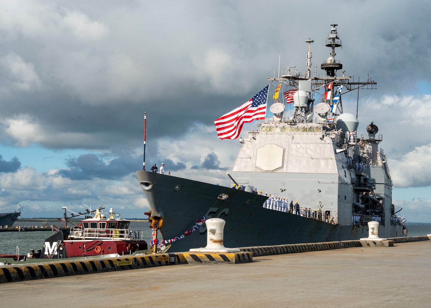 NORFOLK (Sept. 9, 2022) USS San Jacinto (CG-56) returns to Naval Station Norfolk after a regularly scheduled deployment in the U.S. 5th Fleet and U.S. 6th Fleet areas of operations, Sept. 8. San Jacinto was deployed as part of the Harry S. Truman Carrier Strike Group in support of theater security cooperation efforts and to defend U.S., allied and partner interests. (U.S. Navy photo by Mass Communication Specialist 1st Class Ryan Seelbach)