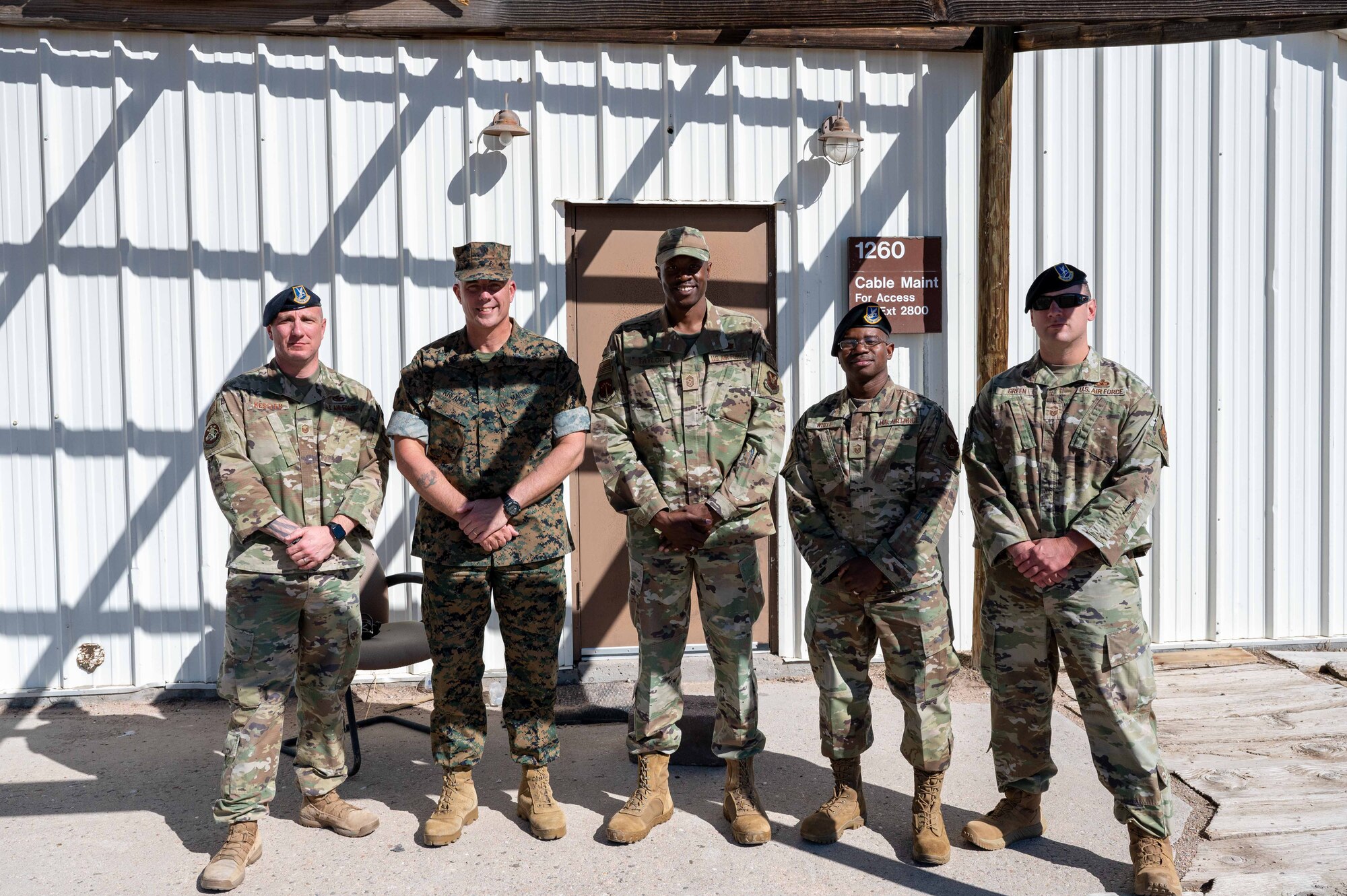 US Strategic Command's Sgt. Maj. visits with Airmen