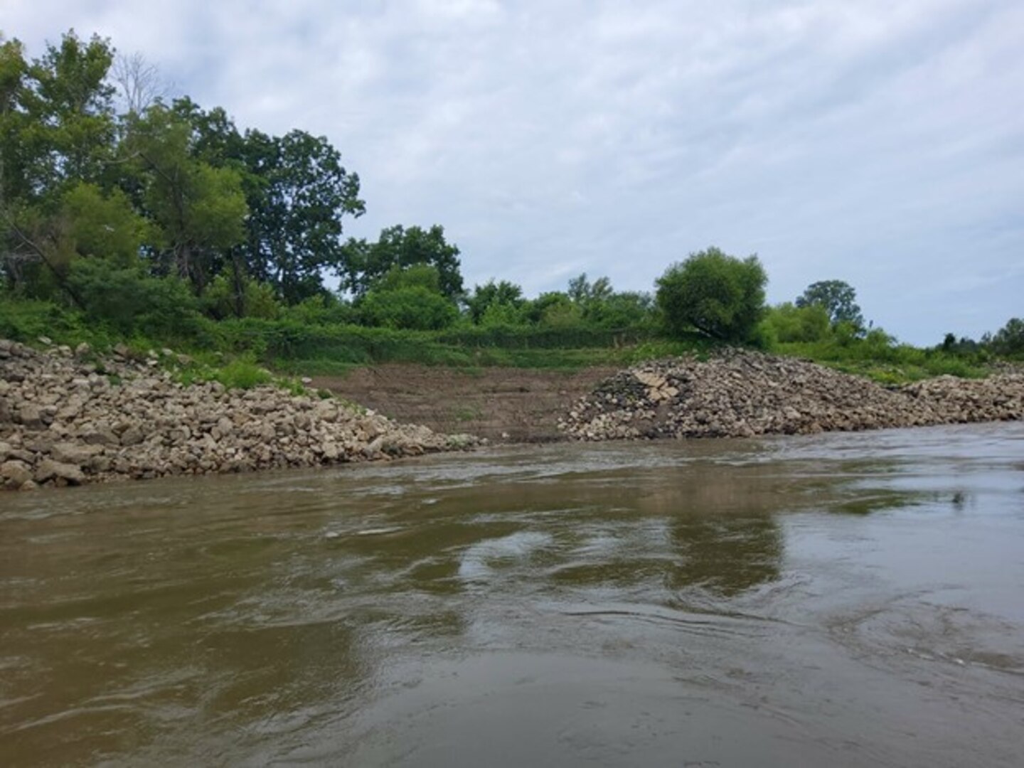 The Memphis District recently awarded a contract, Aug. 10,  to perform revetment stone repairs at Below Knowlton, near Crumrod, Arkansas, (River Mile 619).  

Through this contract, the Corps will partner with Commercial Towing Interests, represented by the Lower Mississippi River Committee (LOMRC), to complete a $6,084,400 Infrastructure Investment and Jobs Act (IIJA)-funded project.