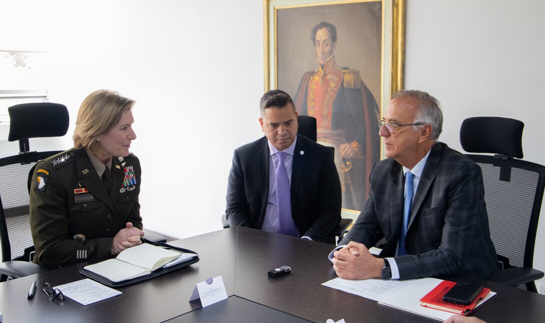 U.S. Army Gen. Laura Richardson, commander of U.S. Southern Command, meets with Colombian Minister of Defense Iván Velásquez and General Commander of the Colombian Military Forces, Gen. Helder Giraldo.