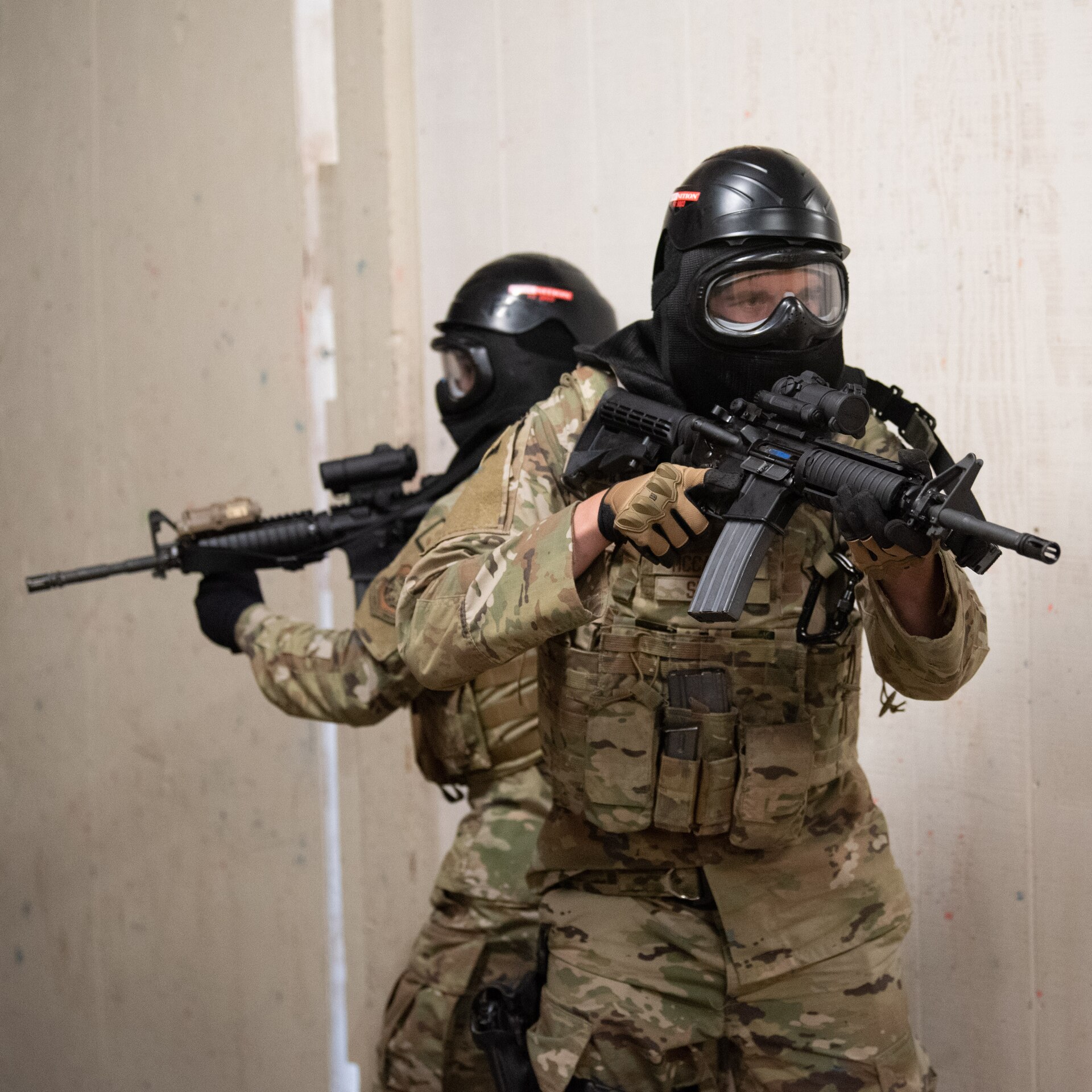 Members of the Kentucky Air National Guard’s 123rd Security Forces Squadron practice room-clearing techniques at Camp San Luis Obispo, Calif., May 19, 2022. The event was part of law-and-order training completed by more than 20 unit members over six days in central California. (U.S. Air National Guard photo by Phil Speck)