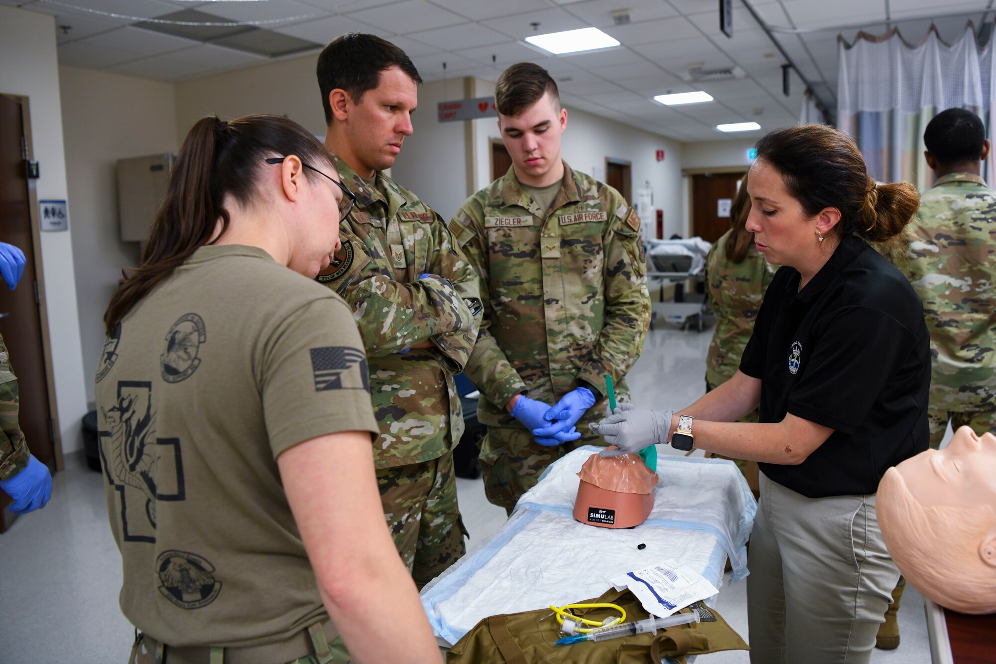 An instructor from U.S. Army Garrison Bavaria trains 31st Medical Group personnel