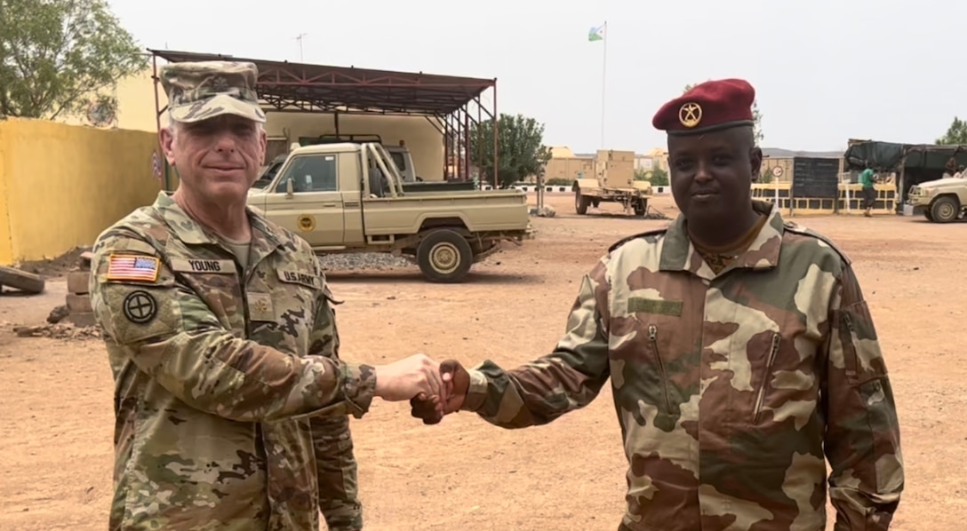 Kentucky Guard signal leaders swap knowledge, build relationships with counterparts in partner nation Djibouti