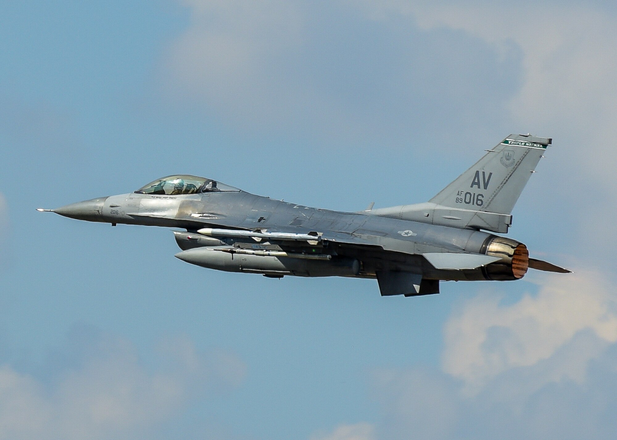 A U.S. Air Force F-16C Fighting Falcon assigned to the 555th Fighter Squadron from the 31st Fighter Wing, Aviano Air Base, Italy, takes off