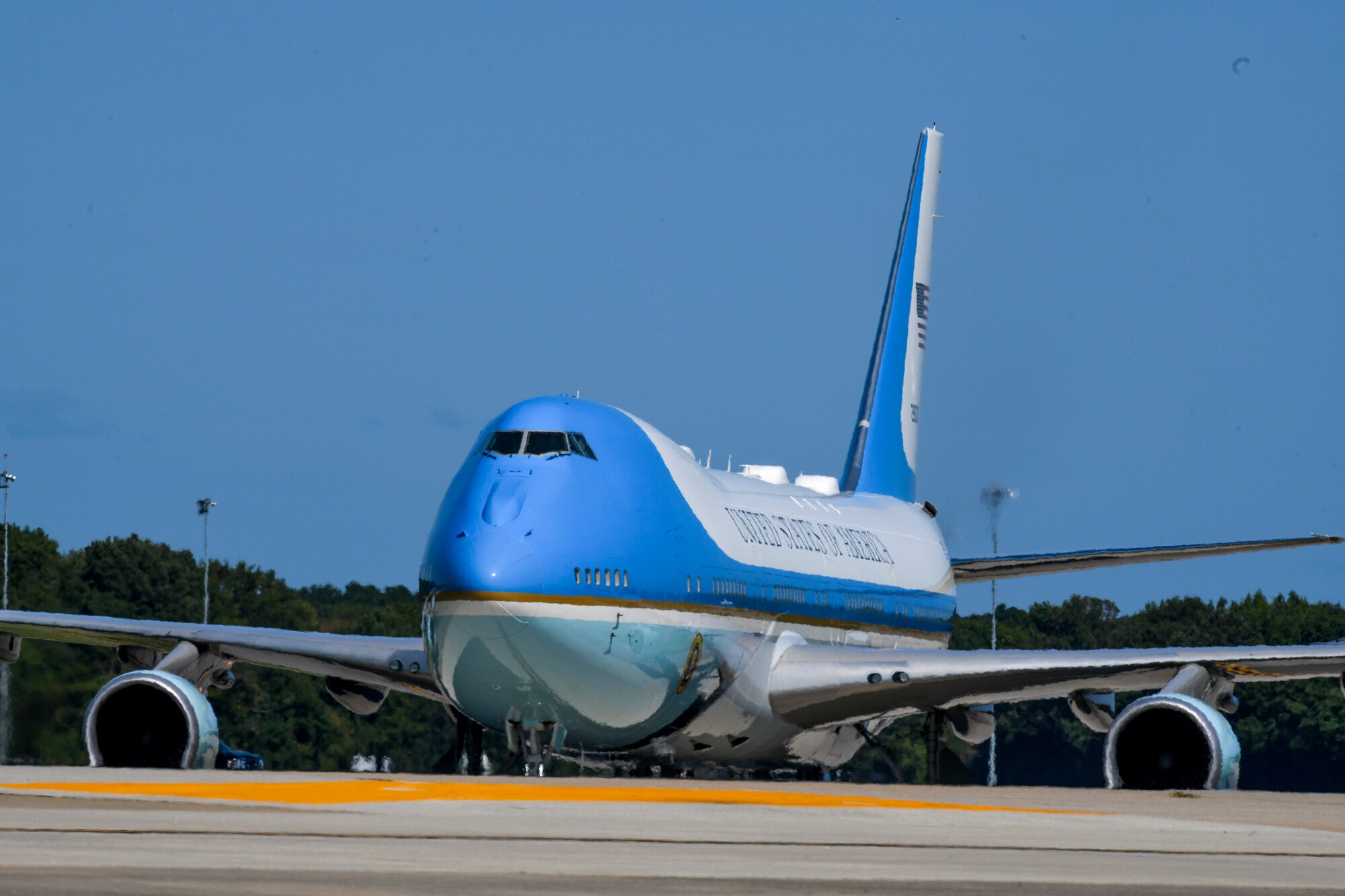 U.S. President Joe Biden arrives in Air Force One at Dover Air Force Base, Delaware, Sept. 9, 2022.