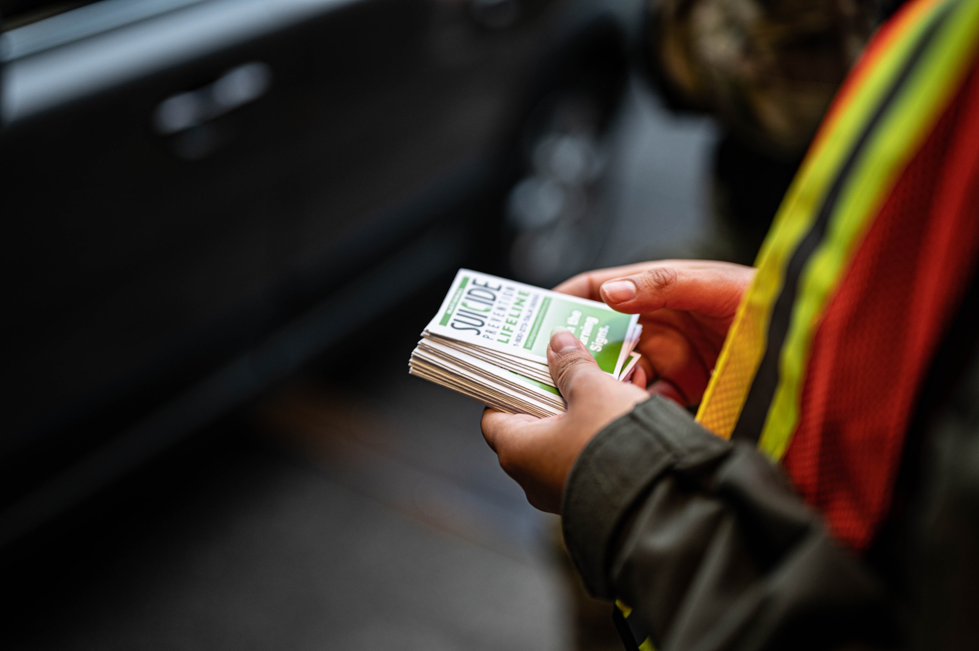 JBLM service members hand out suicide prevention information!