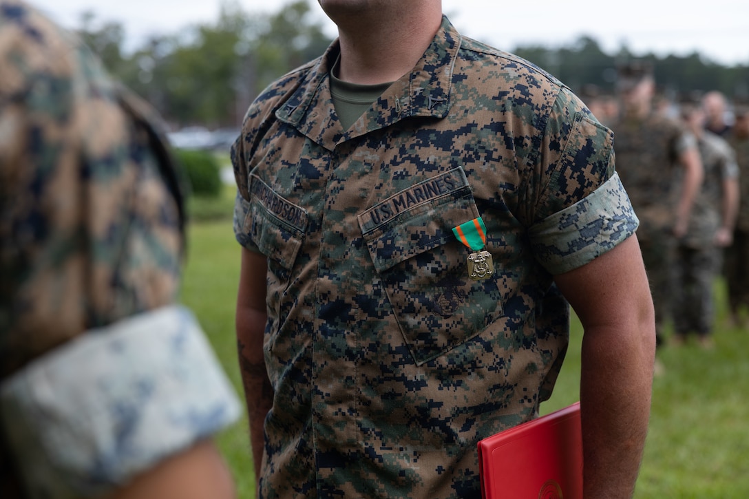 MCB Camp Lejeune PMO Marines recognized for saving Marine’s life