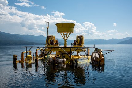 The Target Model Handling Platform on the Intermediate Scale Measurement System submerges underwater.