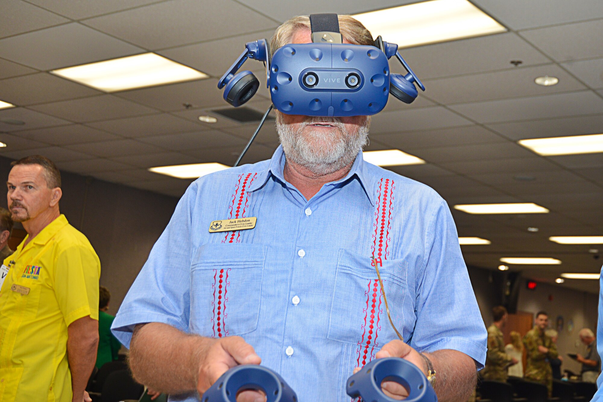 man uses virtual reality headset