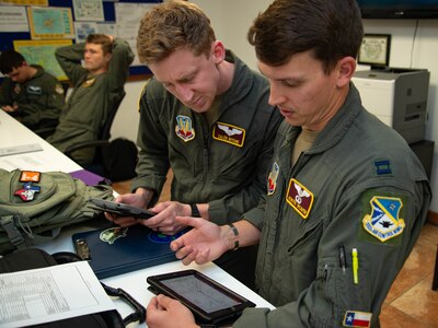 Aircraft and crew