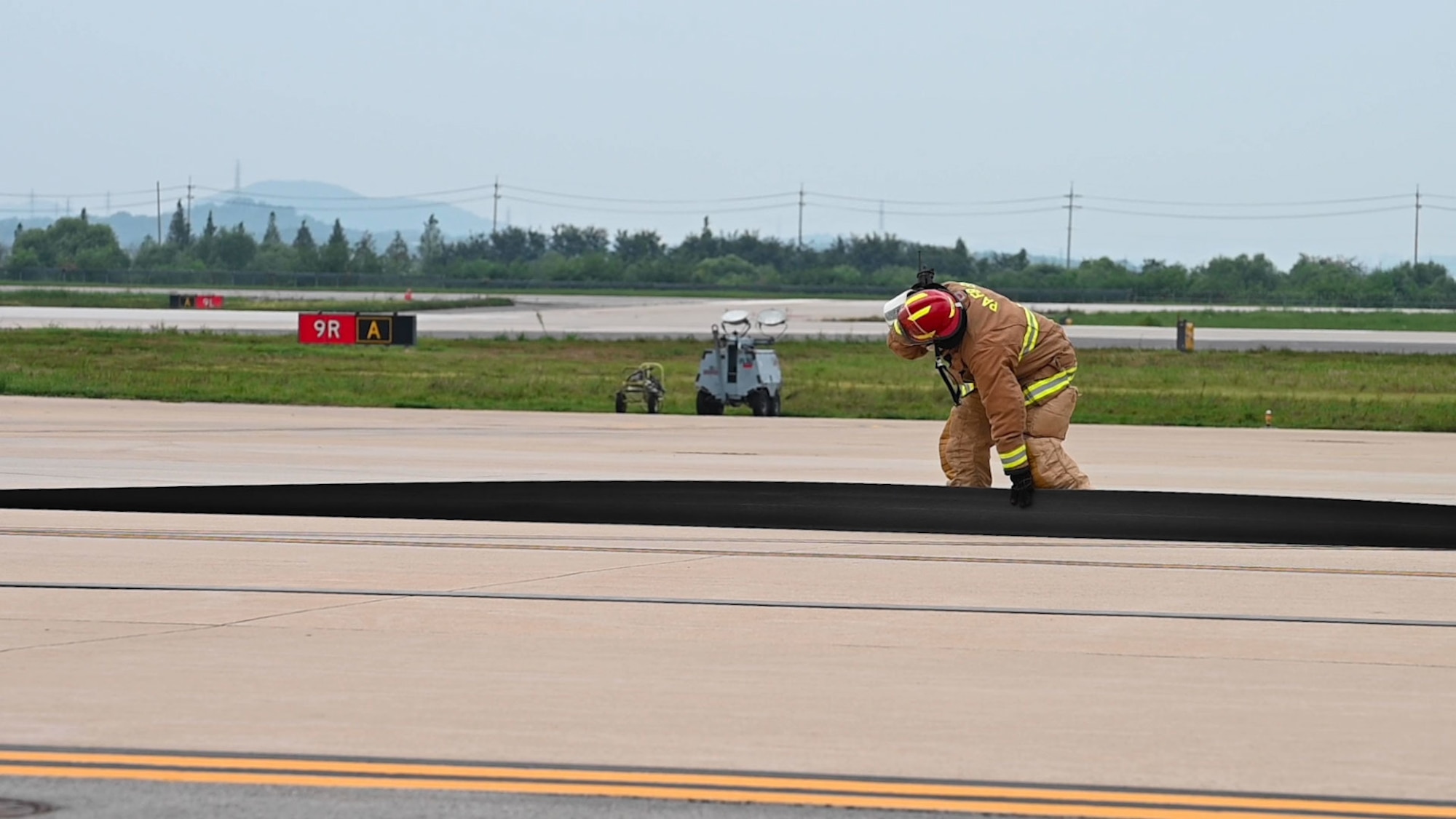 The MAAS reduces the chances of a crash by reducing the time and space required for an aircraft to make a full landing in the event of a damaged flightline.